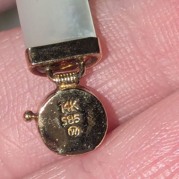 14k Yellow Gold Mother of Pearl Bracelet and Hoop Earrings Set - Picture 12 of 16